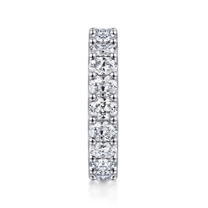 Luminara - 14K White Gold Scallop Setting Oval Diamond Eternity Band