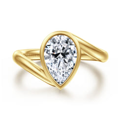 Luve - 14K Yellow Gold Bypass Pear Shape Solitaire Diamond Engagement Ring