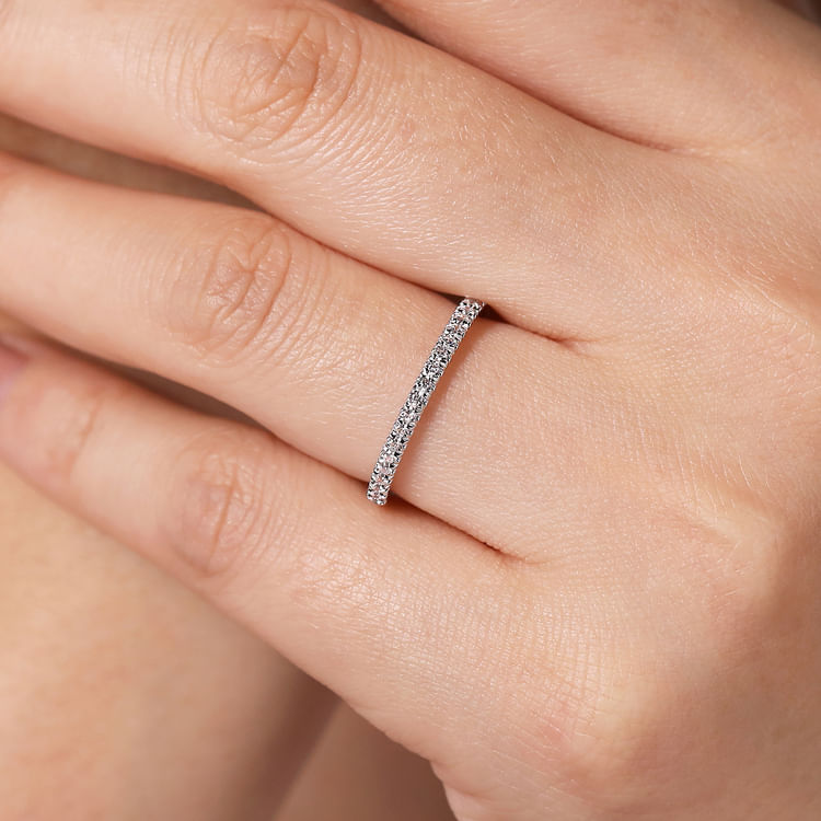 Madrid - 14K White Gold French Pave Diamond Wedding Band