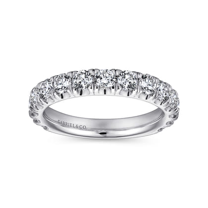Madrid - 14K White Gold French Pave Set Diamond Wedding Band