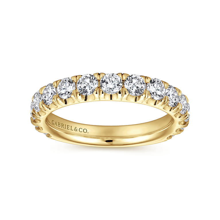 Straight Wedding Ring in 14k Yellow Gold with Round Natural Diamond at Gabriel & Co. - Shot 4