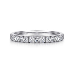 Manila - 14K White Gold 11 Stone Shared Prong Set Diamond Wedding Band