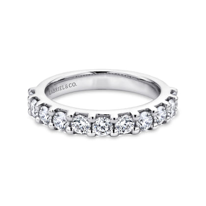 Manila - 14K White Gold 11 Stone Shared Prong Set Diamond Wedding Band