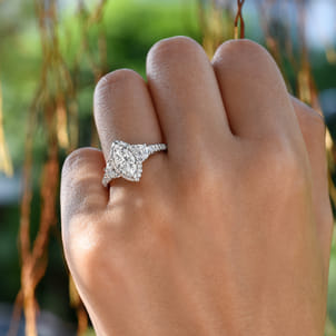 Martina - 14K White Gold Marquise Shape Diamond Engagement Ring