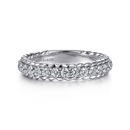 Massa - 14K White Gold Diamond Anniversary Band with Scalloped Edge