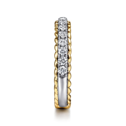 Massa - 14K White-Yellow Gold Diamond Anniversary Band with Scalloped Edge