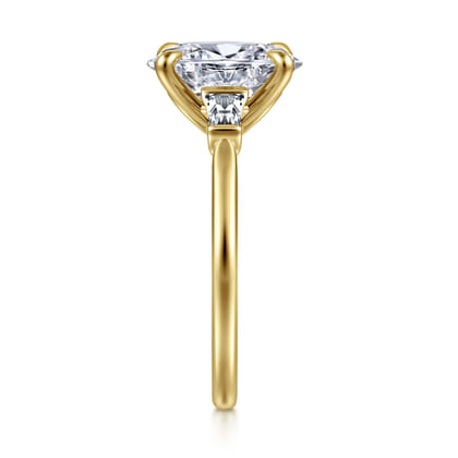 Miami - 14K Yellow Gold Oval Three Stone Lotus Diamond Engagement Ring