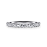 Montreal - 14K White Gold Shared Prong Diamond Wedding Band