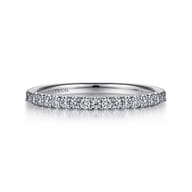 Montreal - 14K White Gold Shared Prong Diamond Wedding Band