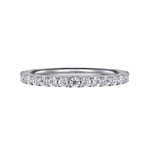 Montreal - Platinum Shared Prong Diamond Wedding Band