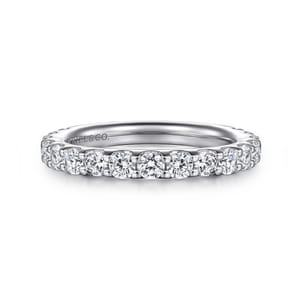Montreal - Platinum Shared Prong Diamond Wedding Band