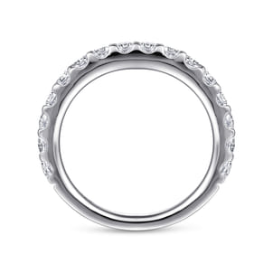 Montreal - Platinum Shared Prong Diamond Wedding Band