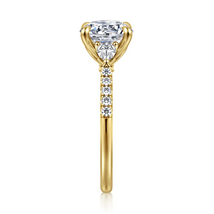 Monty - 14K Yellow Gold Round Three Stone Lotus Diamond Engagement Ring