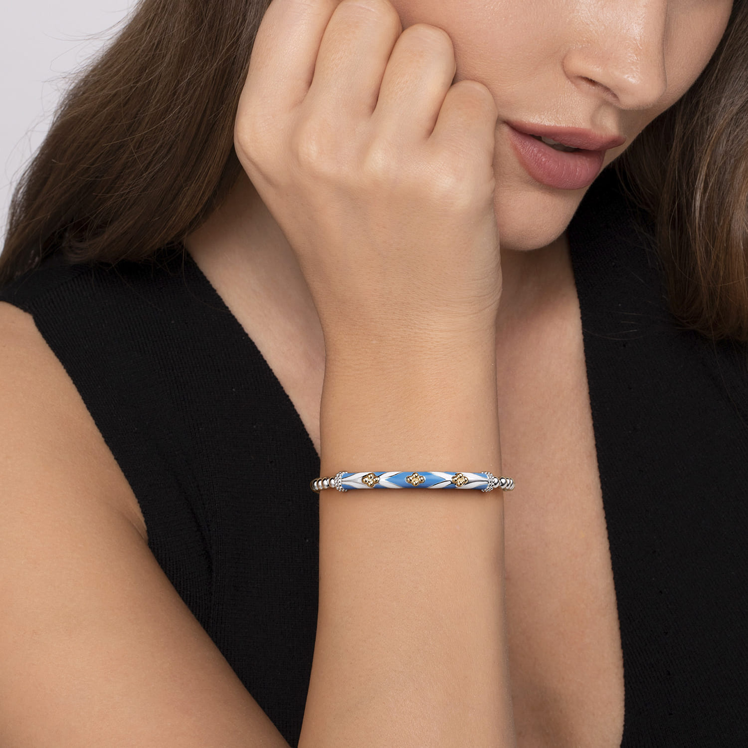 Mosaic - 14K Yellow Gold and 925 Sterling Silver Bujukan Clover Cuff Bangle Bracelet with White and Dusk Blue Enamel - Shot 4