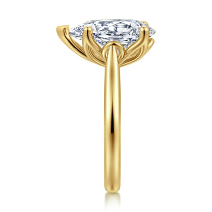 Nola - 14K Yellow Gold Pear Shape Lotus Diamond Engagement Ring