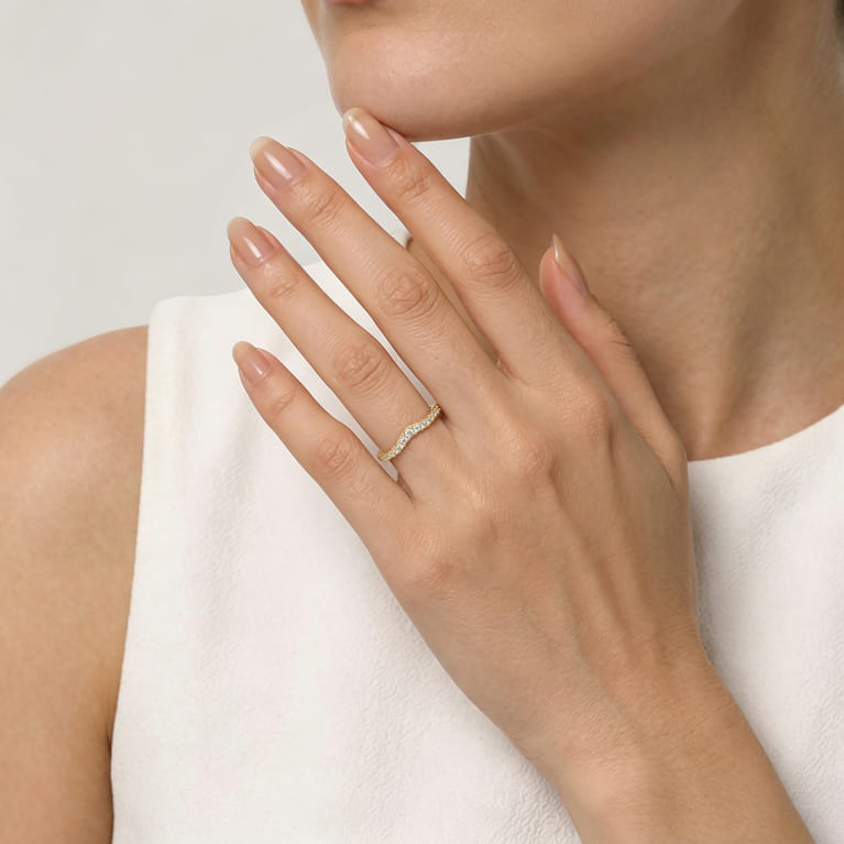 Curved Wedding Ring in 14k Yellow Gold with Round Natural Diamond at Gabriel & Co. - Shot 5
