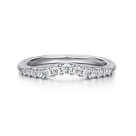 Ostrava - Curved Platinum Shared Prong Diamond Wedding Band