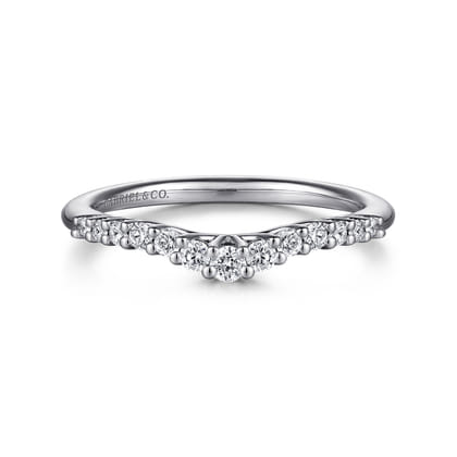 Ostrava - Curved Platinum Shared Prong Diamond Wedding Band