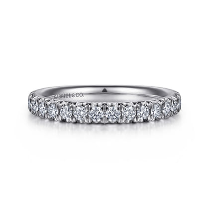 Panama - 14K White Gold Round 16 Stone Diamond Wedding Band
