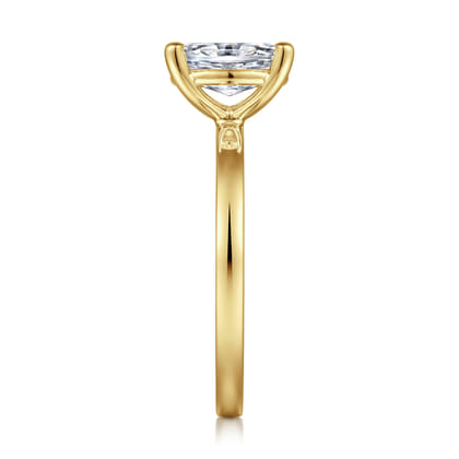 Paula - 14K Yellow Gold Oval Diamond Engagement Ring