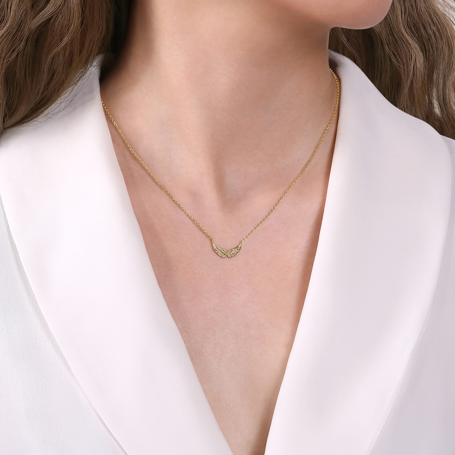 Pendant Necklace Angel Wings 14K Yellow Gold - Shot 3