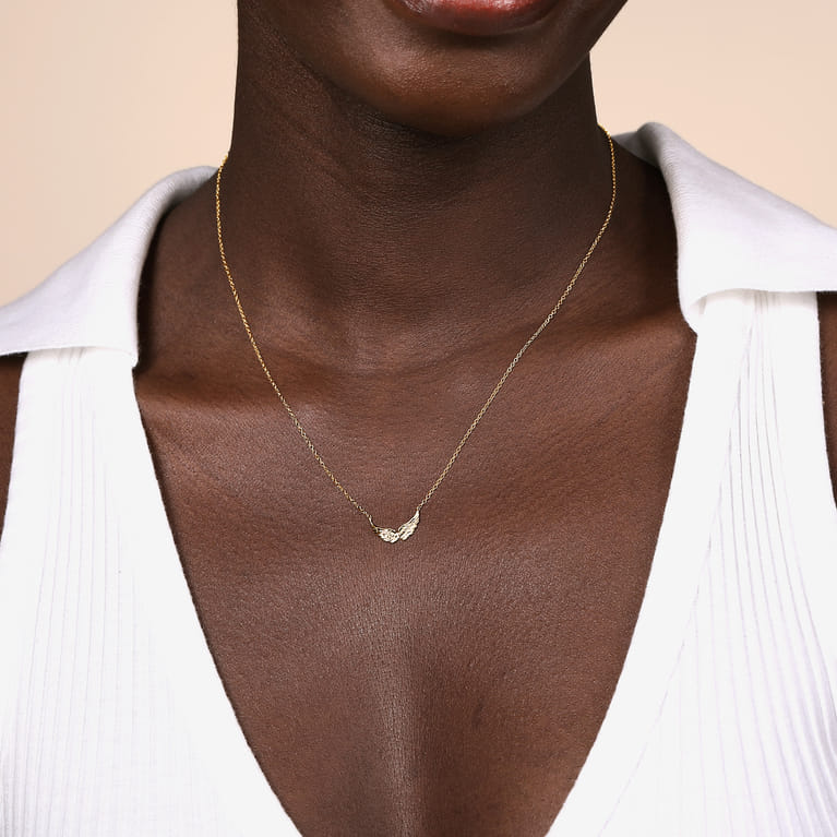 Pendant Necklace Angel Wings 14K Yellow Gold - Shot 4