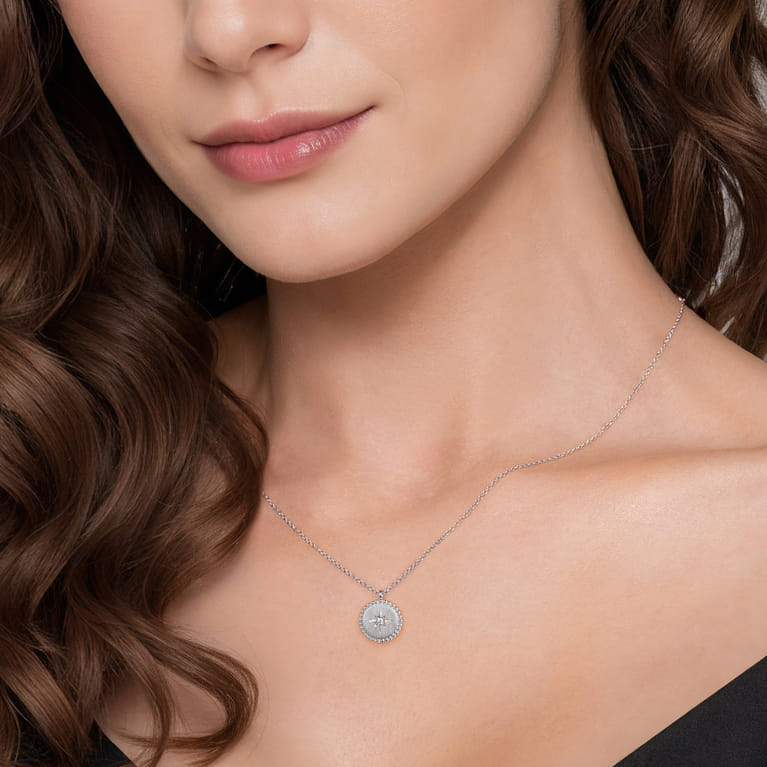 Pendant Necklace Medallion 925 Sterling Silver Diamond 0.02ct Bujukan - 0.02 ct - Shot 3