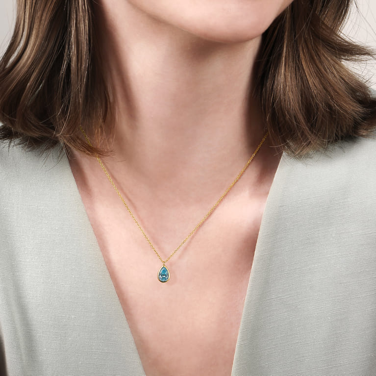 Pendant Necklace Teardrop 14K Yellow Gold Blue Topaz - Shot 3