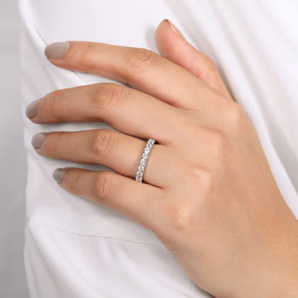 Portofino - 14K White Gold Round 11 Stone Diamond Anniversary Band
