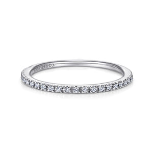 Prague - Platinum Prong Set Diamond Wedding Band