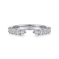 Prismé - 14K White Gold Prong Setting Open Diamond Anniversary Band