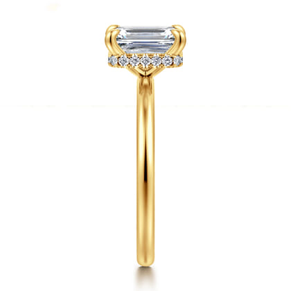 Rainah - 18K Yellow Gold Emerald Cut Diamond Engagement Ring