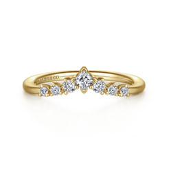 Curved 14K Yellow Gold Princess Cut and Round Diamond Anniversary Band
