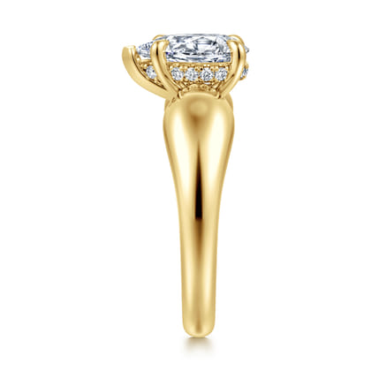 Raven - 14K Yellow Gold Pear Shape Diamond Engagement Ring