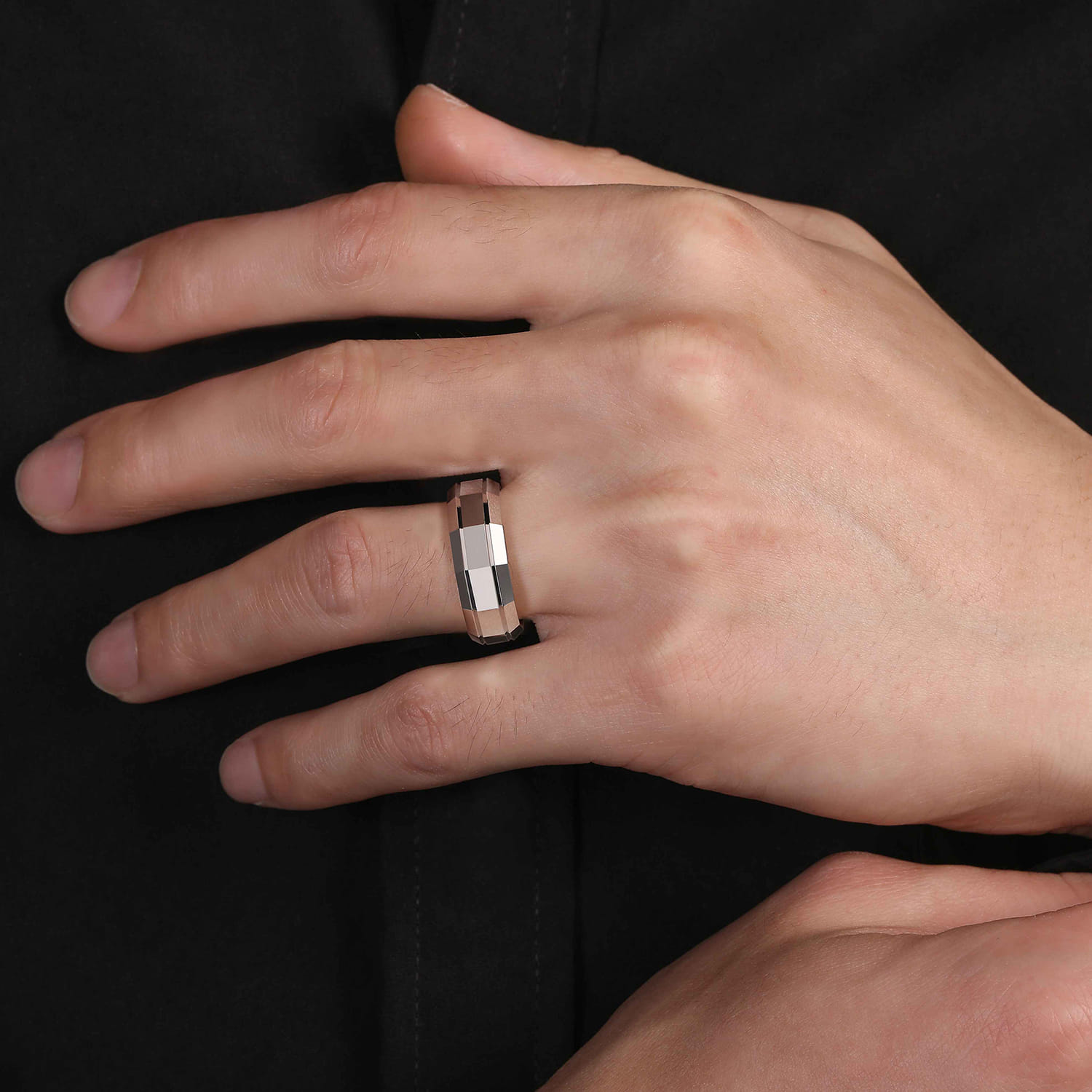 Ray - 14K White Gold 8mm - Angular Men's Wedding Band in High Polished Finish - Shot 5