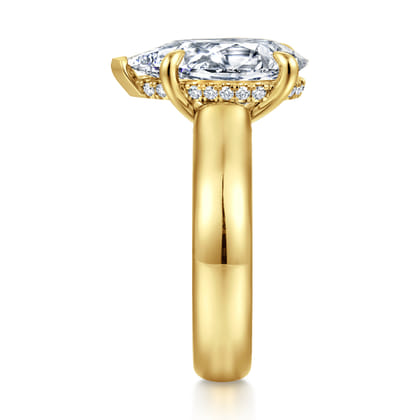 Reeve - 14K Yellow Gold Pear Shape Diamond Engagement Ring