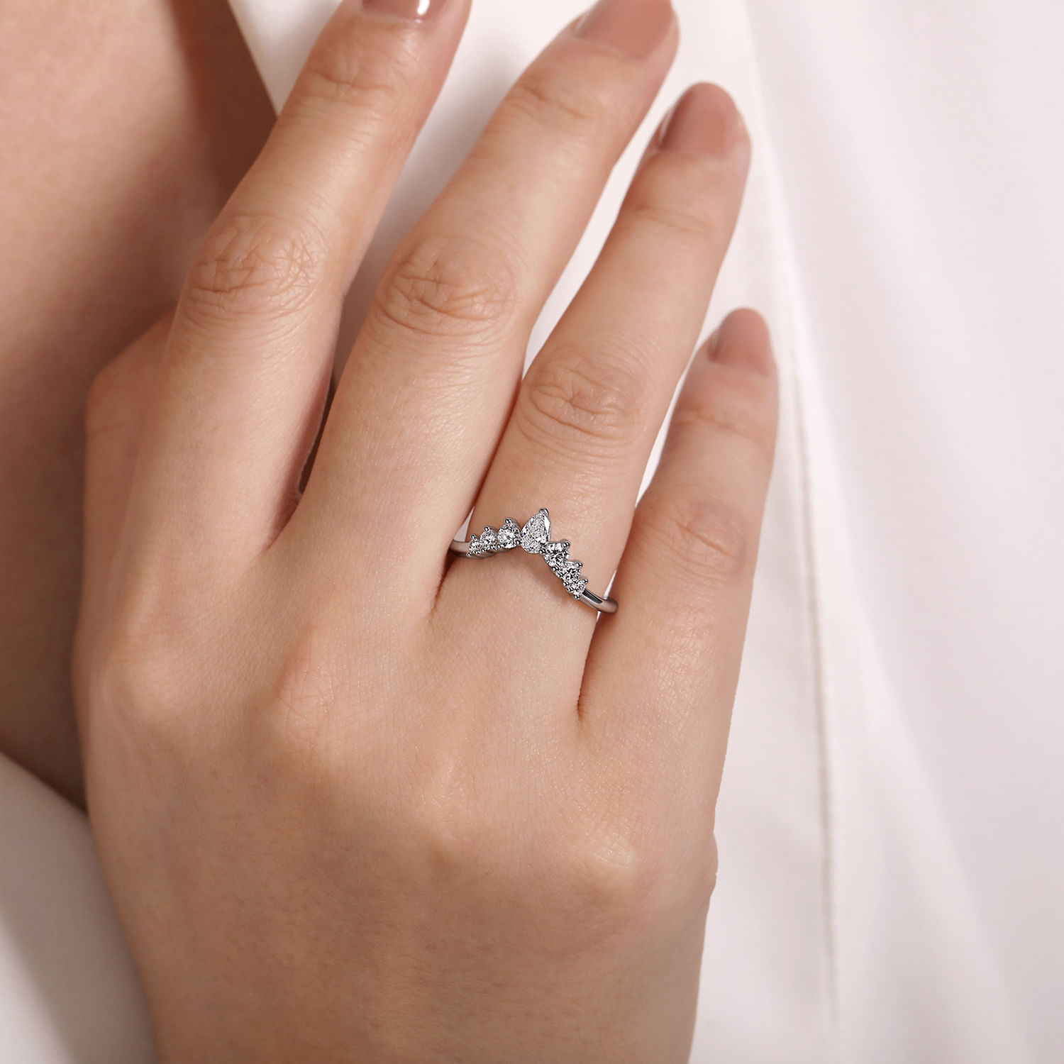 Reggio - 14K White Gold Curved Pear Shape and Round Diamond Anniversary Band