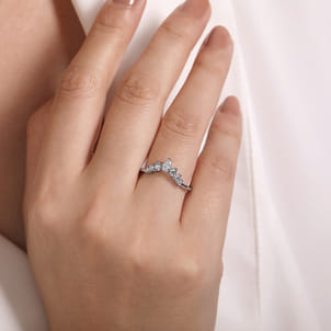 Reggio - 14K White Gold Curved Pear Shape and Round Diamond Anniversary Band