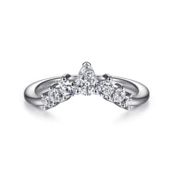 Reggio - Platinum Curved Pear Shape and RoundDiamond Anniversary Band
