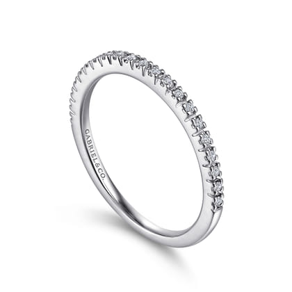 Rialle - Platinum Prong Set Diamond Wedding Band