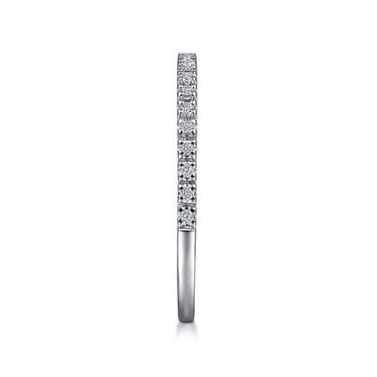 Rialle - Platinum Prong Set Diamond Wedding Band