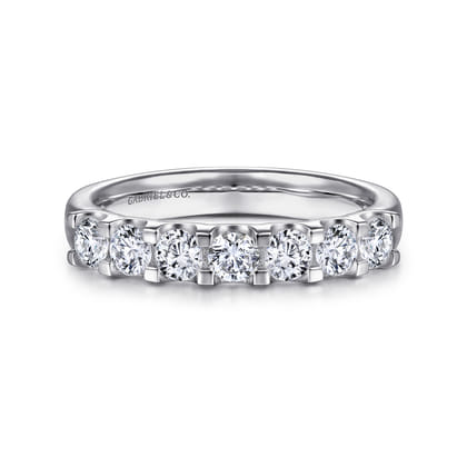 Ronda - 14K White Gold Round 7 Stone Diamond Anniversary Band