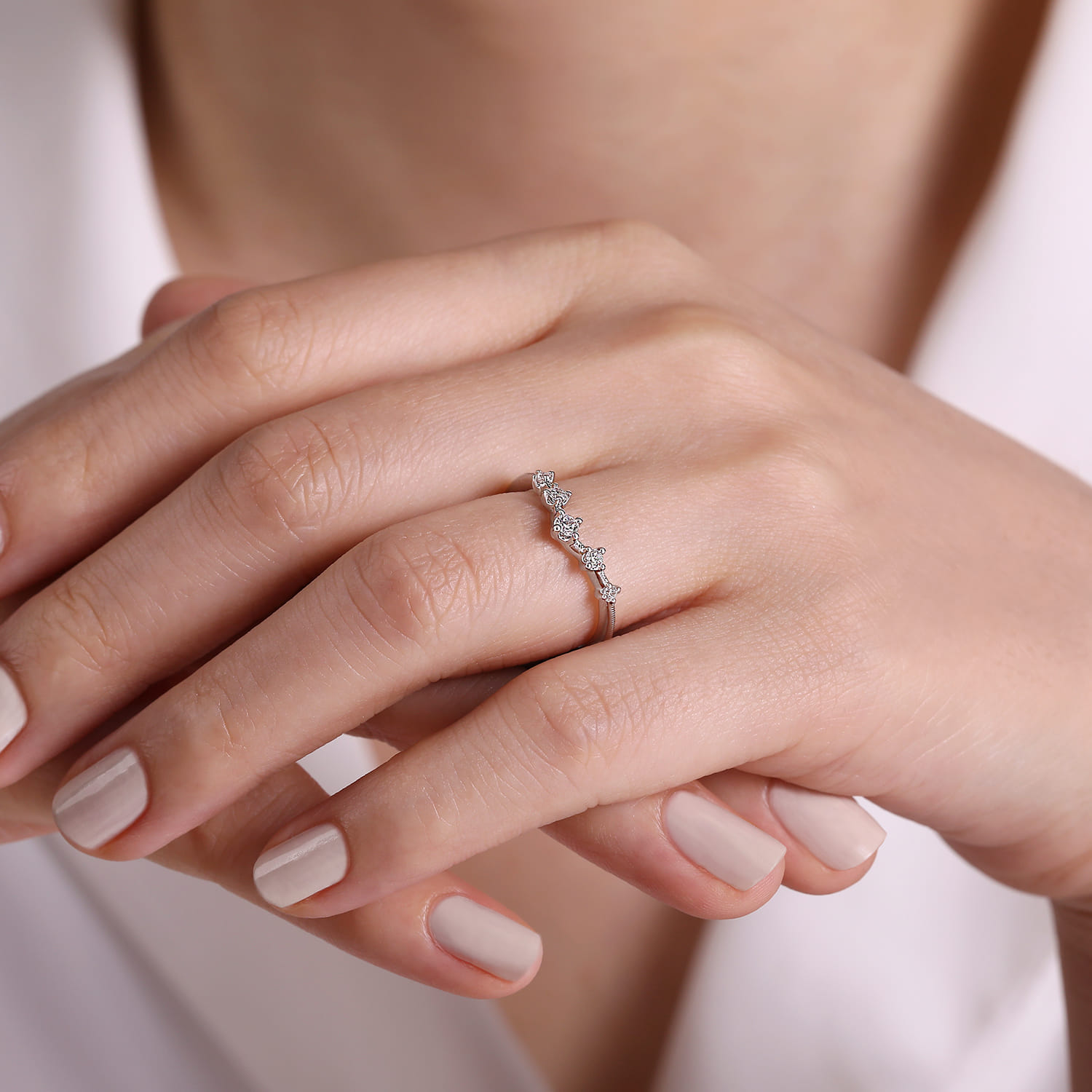 Rouix - 14K White Gold Curved Diamond Anniversary Band