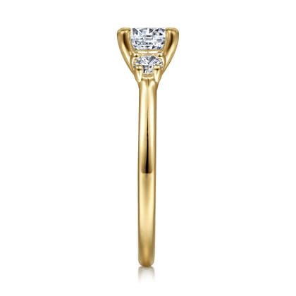 Sanaa - 14K Yellow Gold Round Three Stone Diamond Engagement Ring