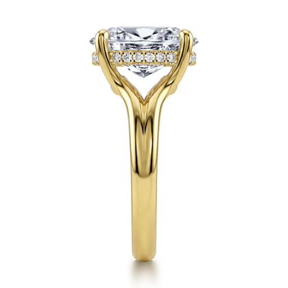 Sanah - 14K Yellow Gold Split Shank Oval Diamond Engagement Ring