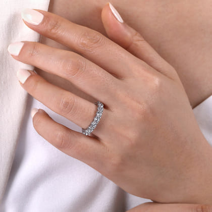 Sardegna - 14K White Gold 9 Stone Shared Prong Round Diamond Anniversary Band