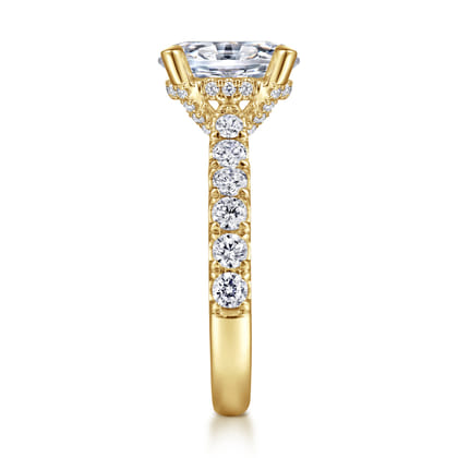 Sarita - 14K Yellow Gold Oval Diamond Engagement Ring