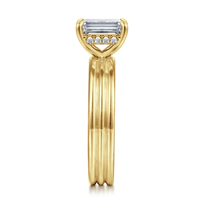 Sela - 14K Yellow Gold Emerald Cut Diamond Engagement Ring