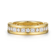 Sienne - 14K Yellow Gold Prong Setting Round and Channel Setting Princess Cut Diamond Anniversary Band