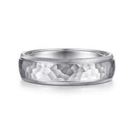 Simon - 14K White Gold 6mm - Men's Wedding Band in Hammered Finish